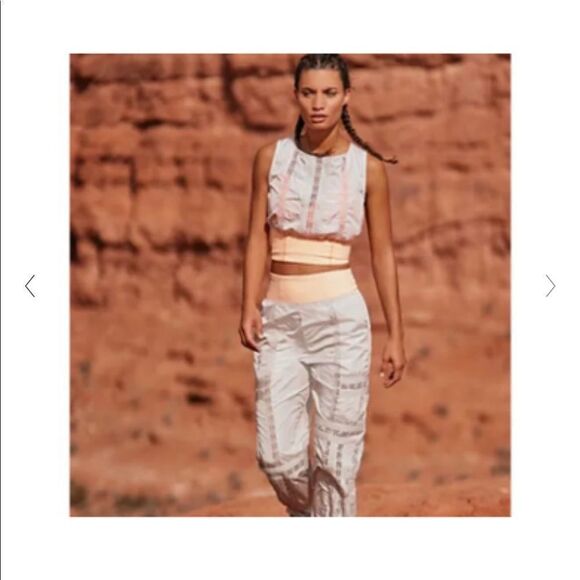 NWOT Free People Oh Hey Appliqué crop top size S - Picture 2 of 10